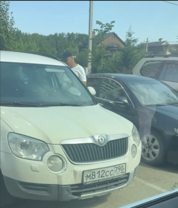 La voiture portant le numéro М812СС 790RUS Skoda Yeti est immatriculée